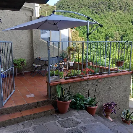 Versilia Casina Del Cuore Torcigliano * Montemagno (Lucca)